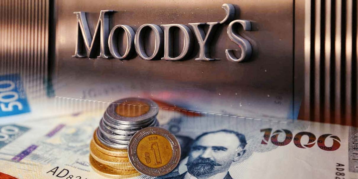 Moody’s coloca a México al borde de perder el grado de inversión