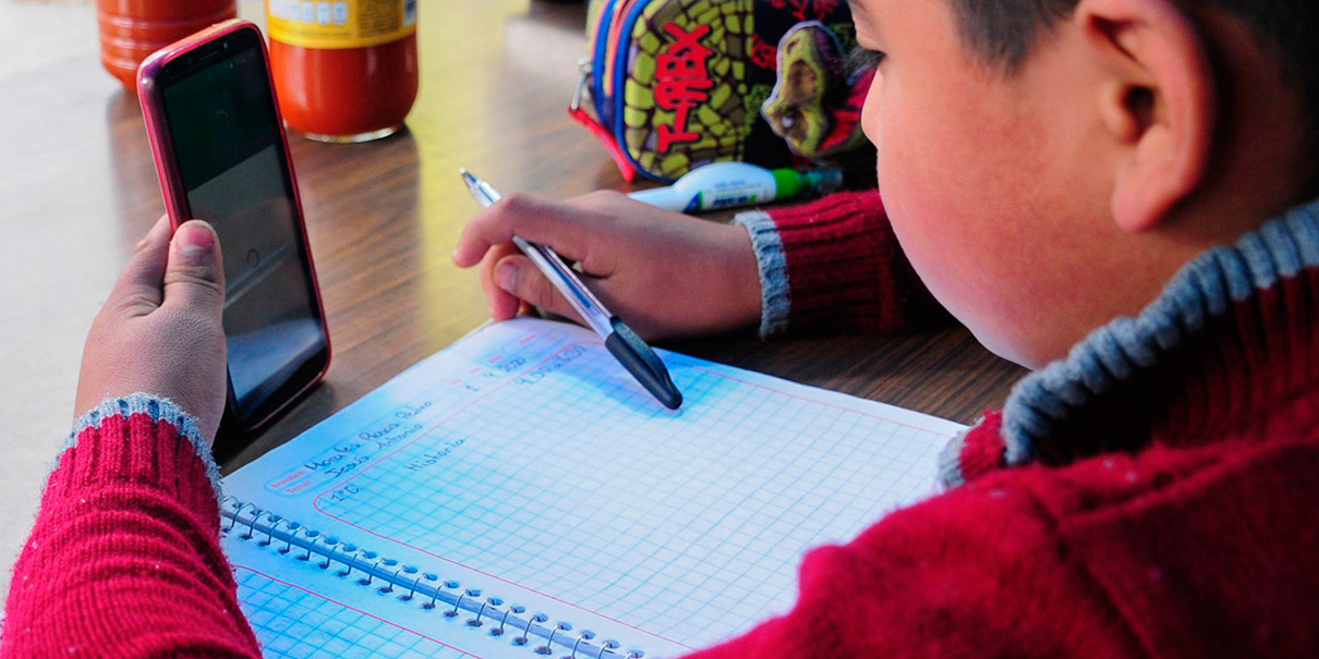 Este es el decalogo "orientador" de la SEP para uso del celular en escuelas