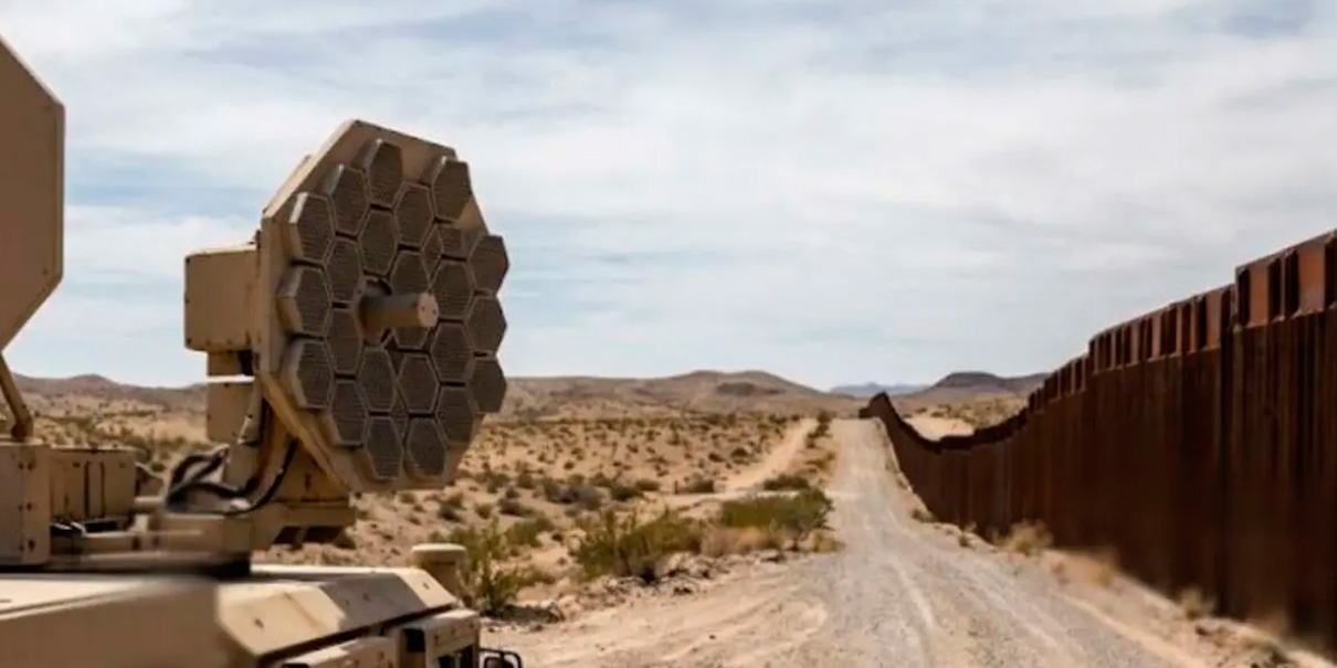 Pentágono autoriza probar arma de calor contra migrantes en la frontera. Así funciona