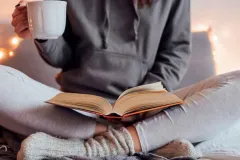 Los beneficios de la lectura en la salud mental: Más allá de un pasatiempo