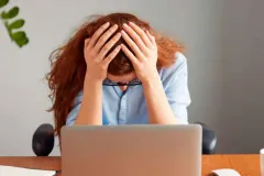 ¿Por qué olvidamos nombres? La ciencia detrás de los lapsos de memoria