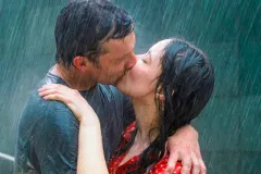 ¿Se puede morir de felicidad? La ciencia explica el síndrome del corazón feliz
