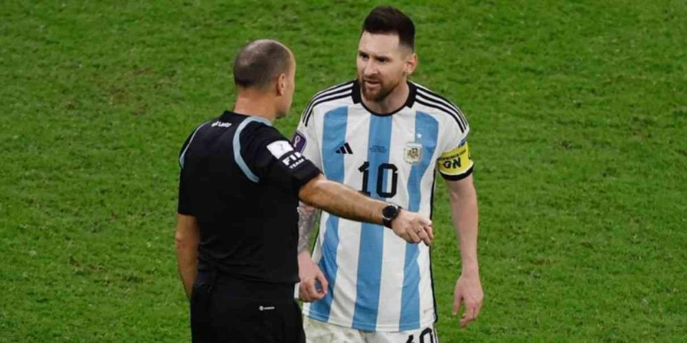 Este fue el “insulto” que le dijo Messi al árbitro derrota de Argentina vs Paraguay 