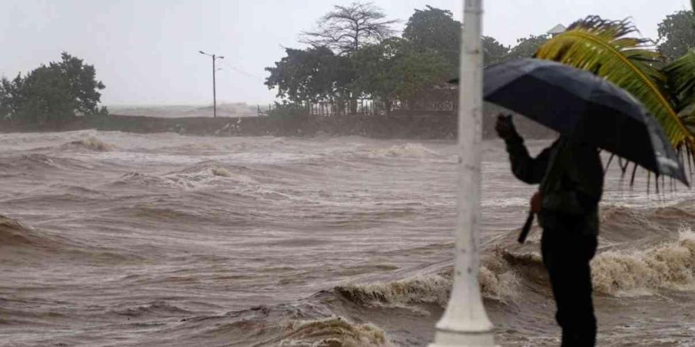 50 mil afectados por la tormenta tropical Sara, toca Belice