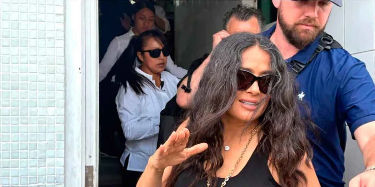 Salma Hayek y Angelina Jolie en  la polémica en Veracruz: por uso de helicóptero oficial 