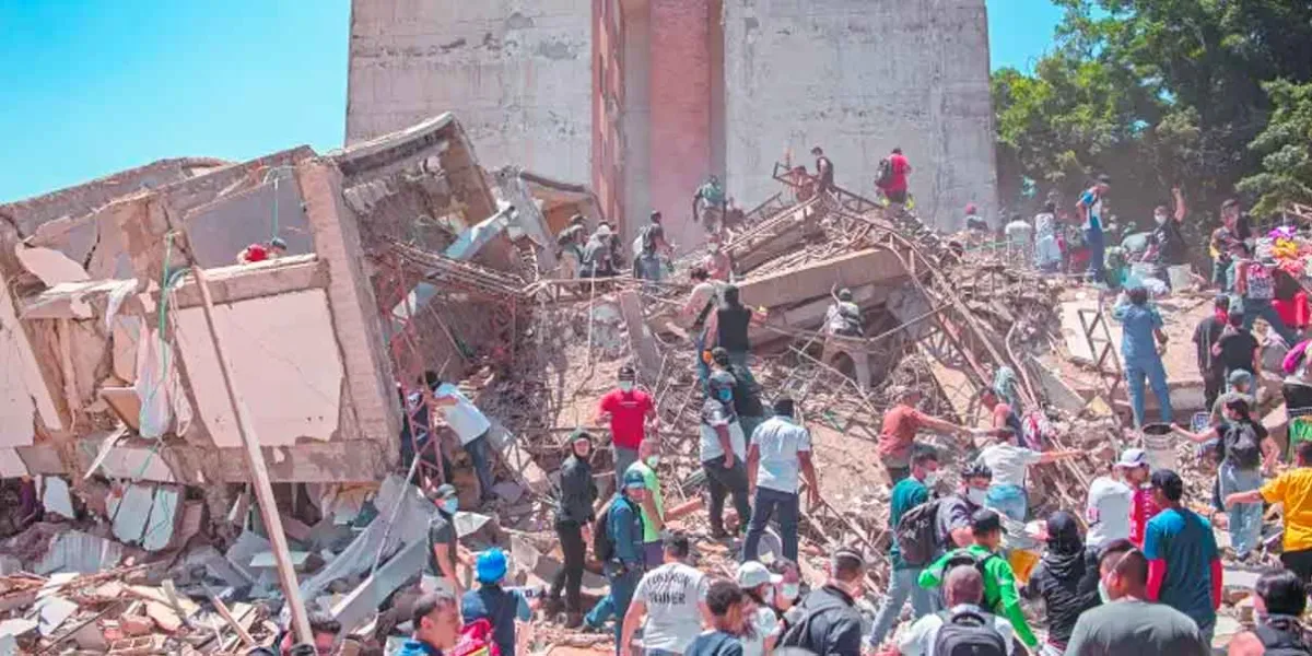 Terremoto de 7.4 sacude Colombia: buscan sobrevivientes entre los escombros tras dejar decenas de muertos