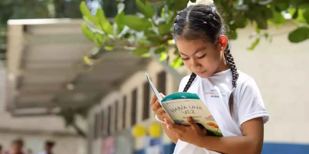 Uno de cada dos niños termina primaria sin comprender lo que lee; México busca revertirlo en 2030