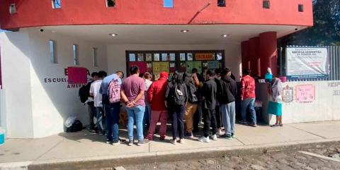 En Veracruz, maestro pide 'pack' a alumna para no reprobarla