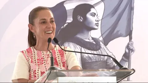 Claudia Sheinbaum enfrenta protestas y reclamos por desabasto de salud en Ciudad del Carmen