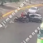 IMÁGENES SENSIBLES. Ejecutan a dos presuntos extorsionadores frente a las letras de Tepito