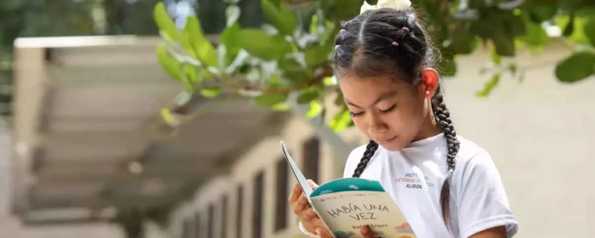 Uno de cada dos niños termina primaria sin comprender lo que lee; México busca revertirlo en 2030