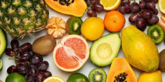 Esta fruta aporta colágeno al organismo y ayuda a mantener encías saludables 